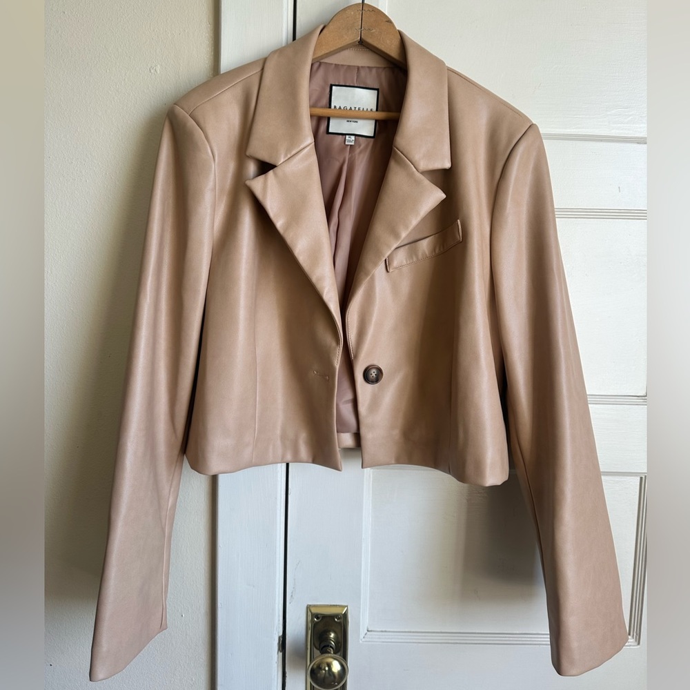 Bagatelle Collection Tan Faux Leather Crop Blazer - XL
